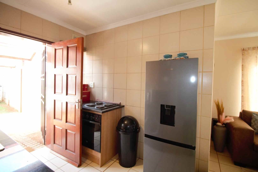 3 Bedroom Property for Sale in Clayville Gauteng