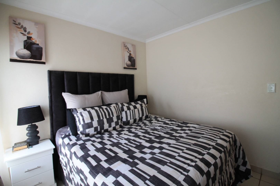 3 Bedroom Property for Sale in Clayville Gauteng