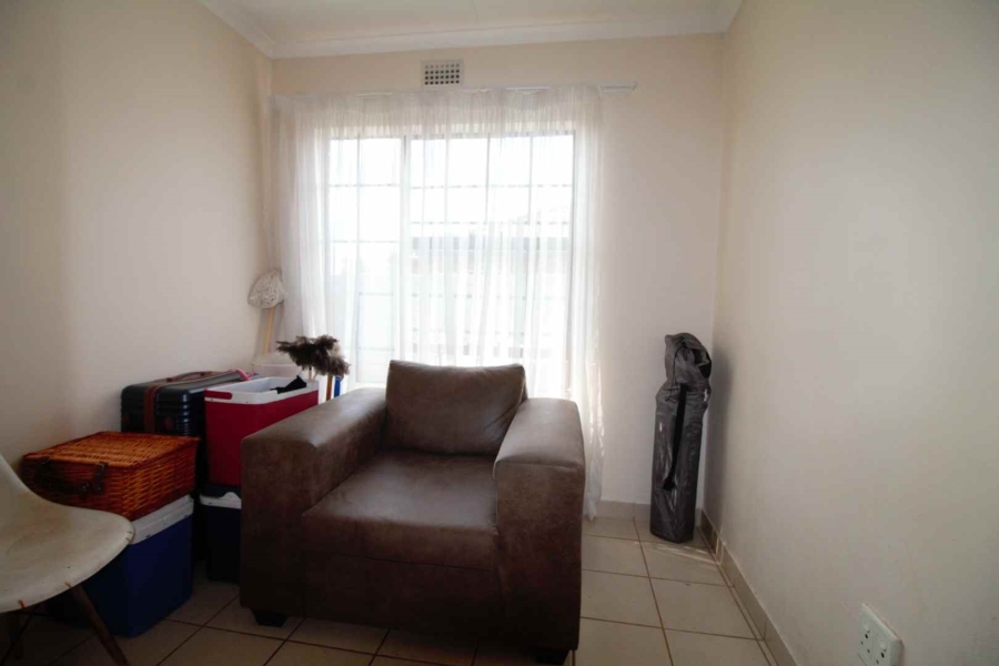 3 Bedroom Property for Sale in Clayville Gauteng