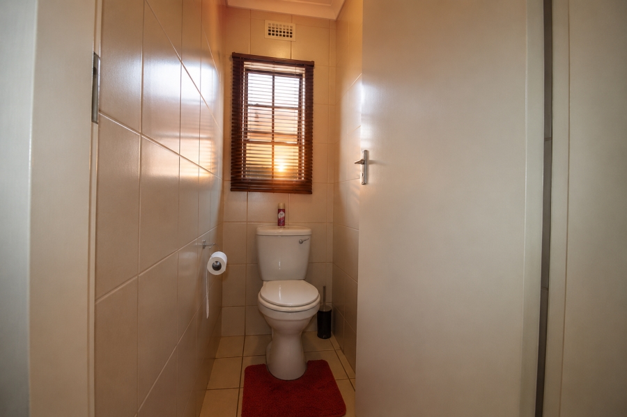 3 Bedroom Property for Sale in Clayville Gauteng
