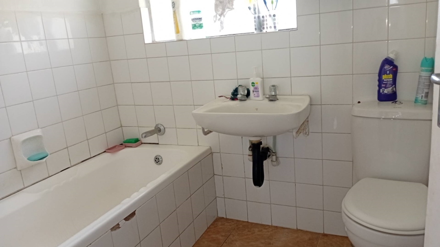 2 Bedroom Property for Sale in Bramley View Gauteng