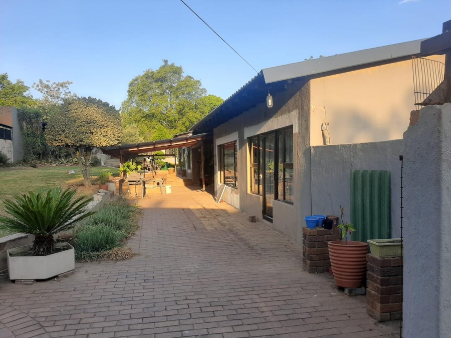 3 Bedroom Property for Sale in Lombardy East Gauteng