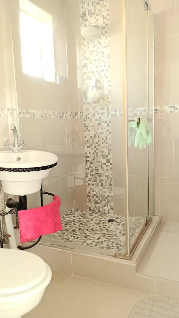 3 Bedroom Property for Sale in Corlett Gardens Gauteng