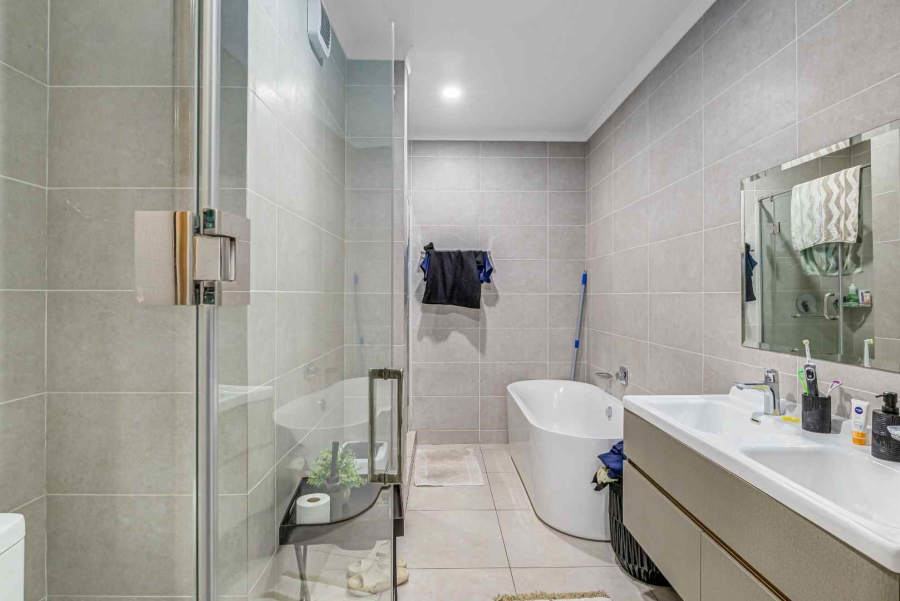 2 Bedroom Property for Sale in Greenstone Hill Gauteng