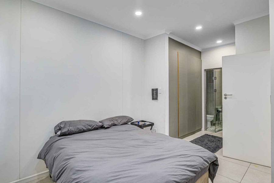 2 Bedroom Property for Sale in Greenstone Hill Gauteng