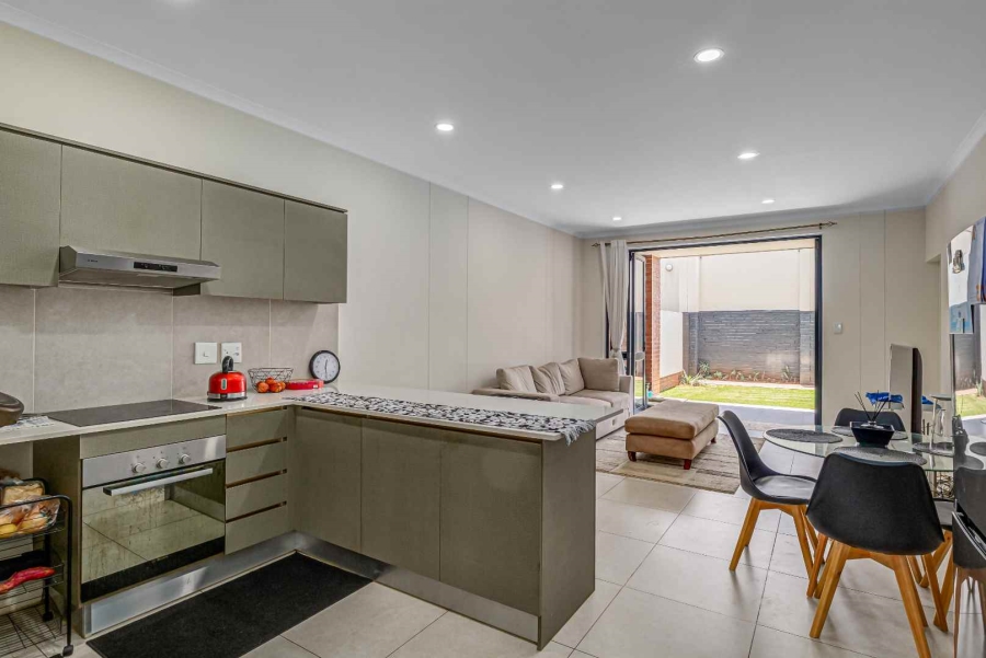 2 Bedroom Property for Sale in Greenstone Hill Gauteng