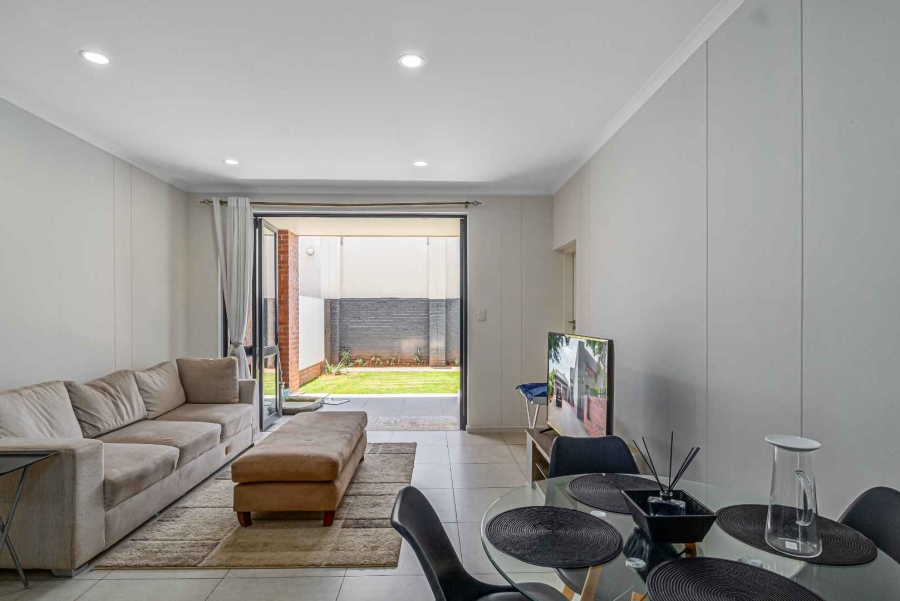 2 Bedroom Property for Sale in Greenstone Hill Gauteng