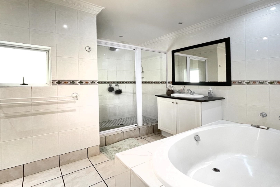 To Let 4 Bedroom Property for Rent in Dainfern Golf Estate Gauteng