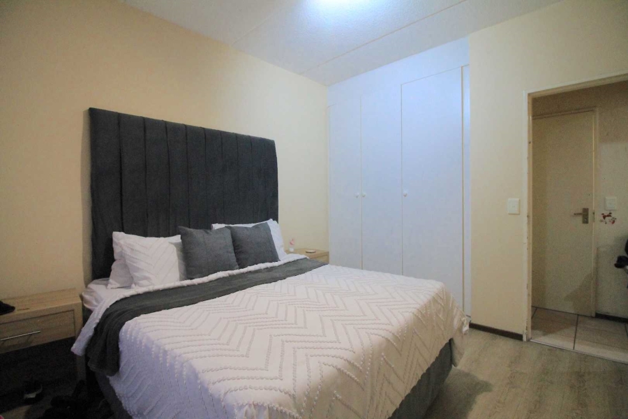 1 Bedroom Property for Sale in Lonehill Gauteng