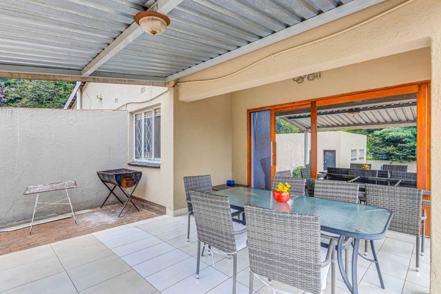 6 Bedroom Property for Sale in Kew Gauteng