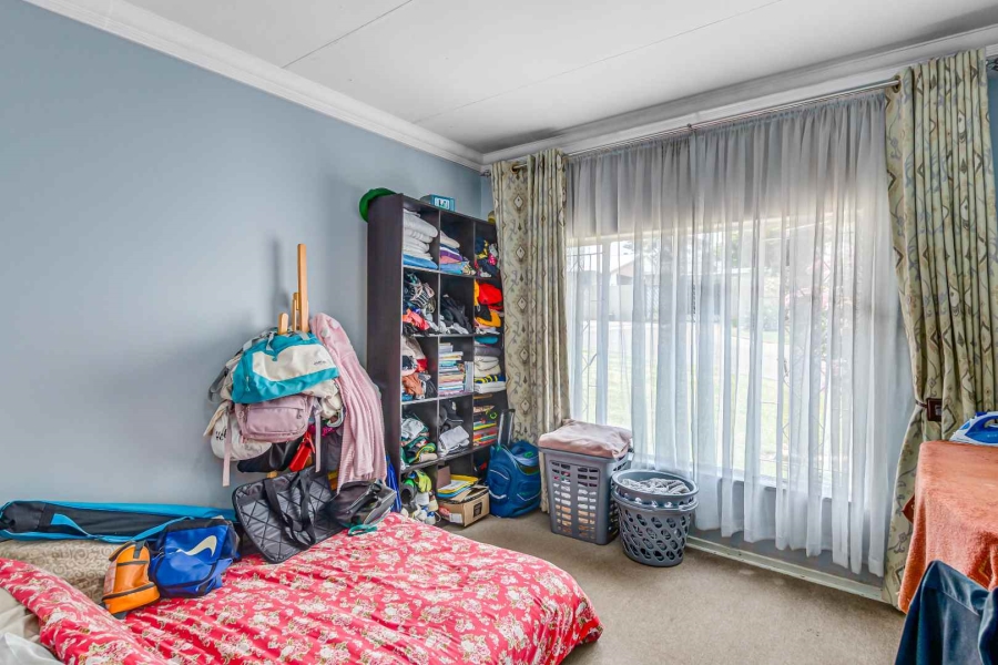 6 Bedroom Property for Sale in Kew Gauteng