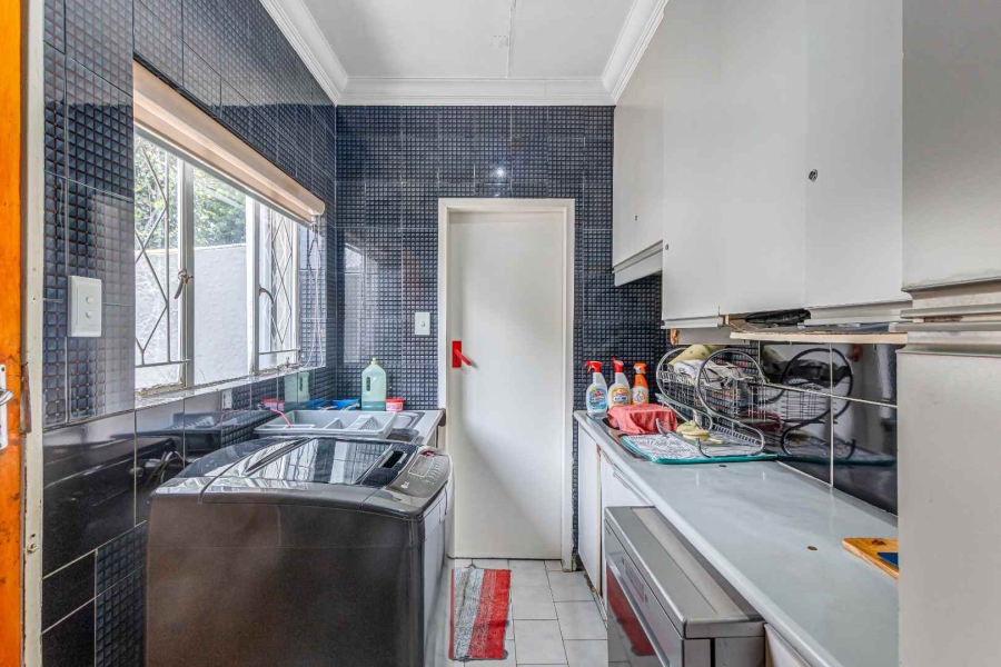 6 Bedroom Property for Sale in Kew Gauteng