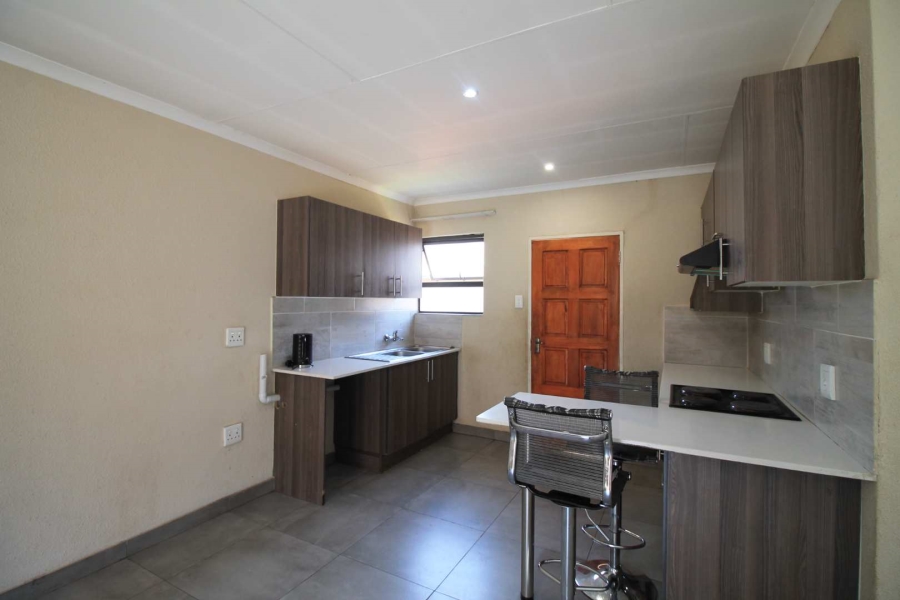 3 Bedroom Property for Sale in Clayville Gauteng