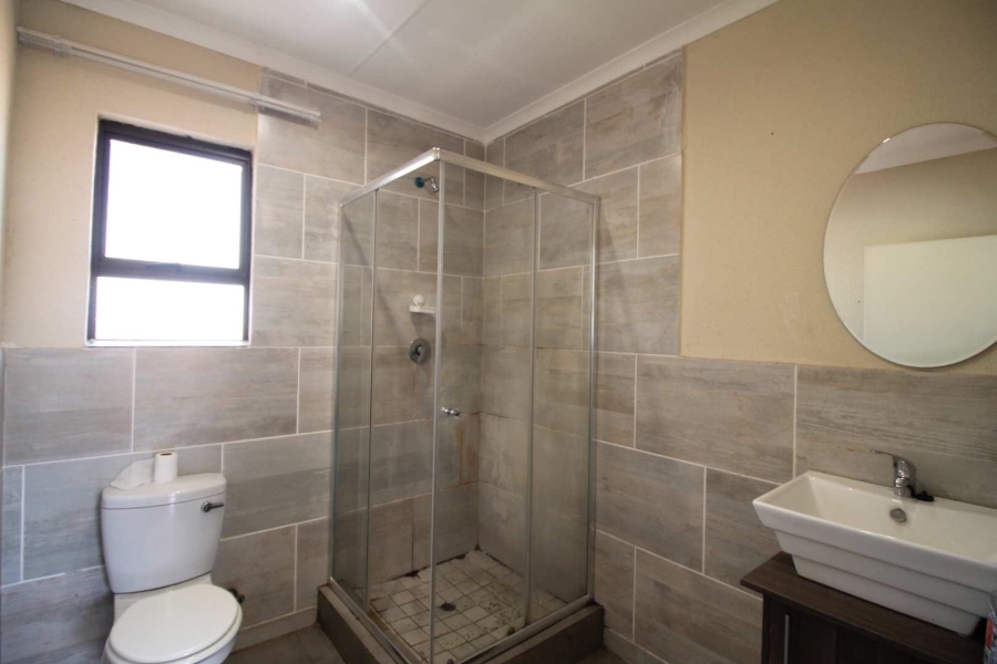 3 Bedroom Property for Sale in Clayville Gauteng