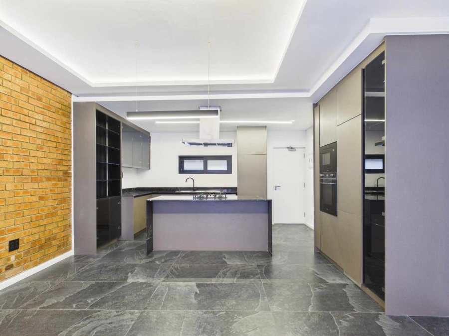 2 Bedroom Property for Sale in Broadacres Gauteng