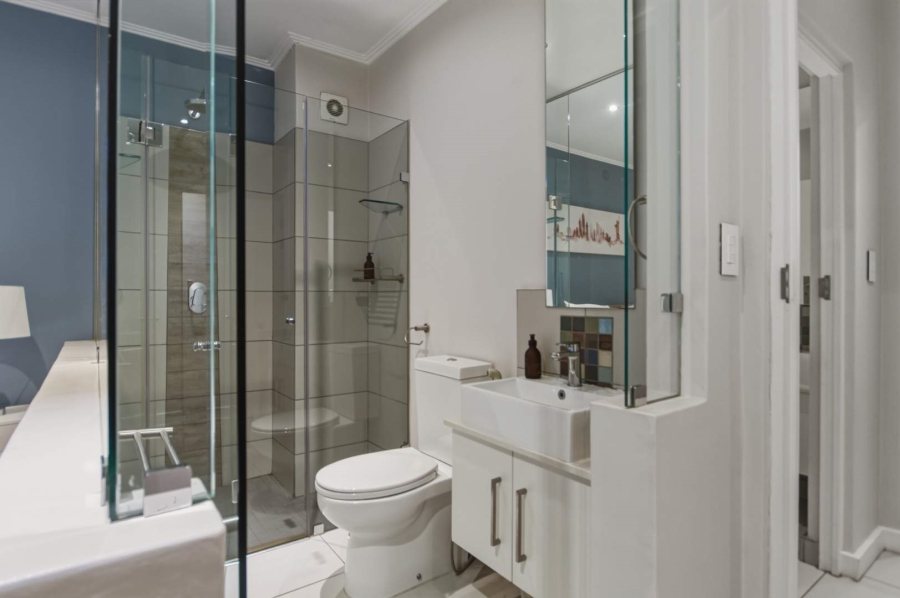 To Let 2 Bedroom Property for Rent in Rosebank Gauteng