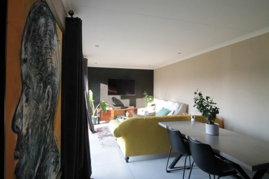 3 Bedroom Property for Sale in Clayville Gauteng