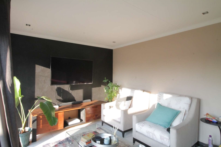 3 Bedroom Property for Sale in Clayville Gauteng