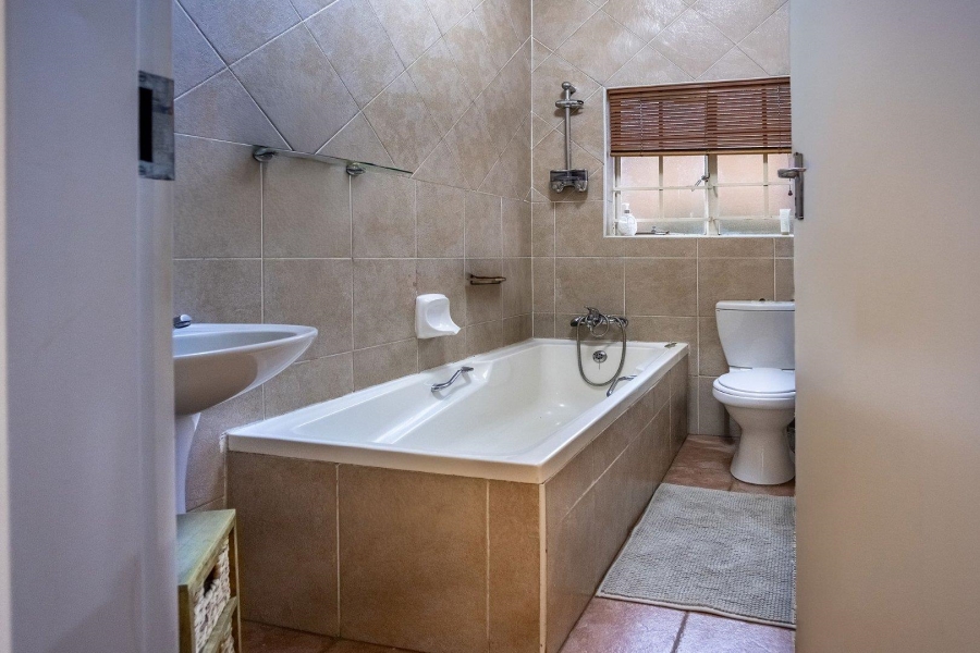 2 Bedroom Property for Sale in Highveld Gauteng