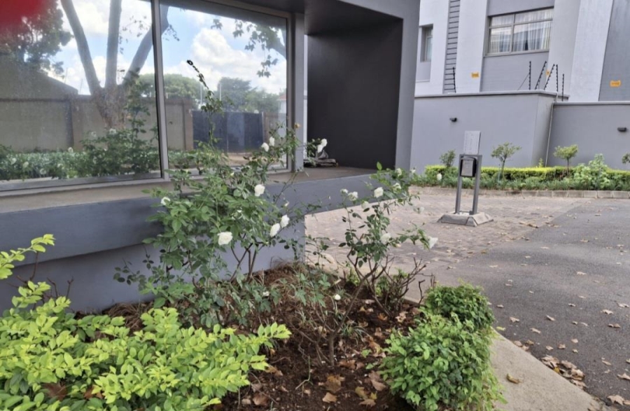 To Let 3 Bedroom Property for Rent in Oaklands Gauteng