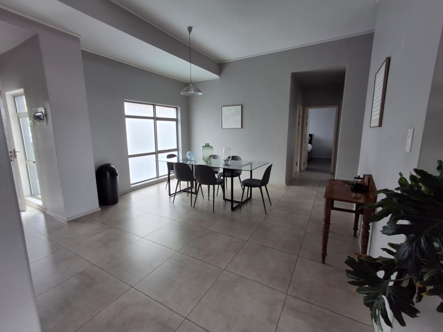 To Let 3 Bedroom Property for Rent in Oaklands Gauteng