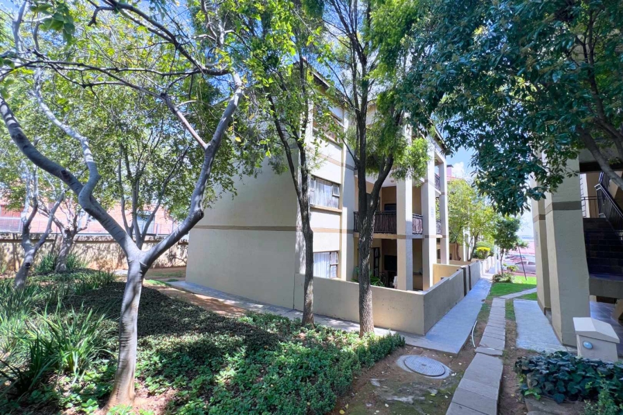 2 Bedroom Property for Sale in Lonehill Gauteng