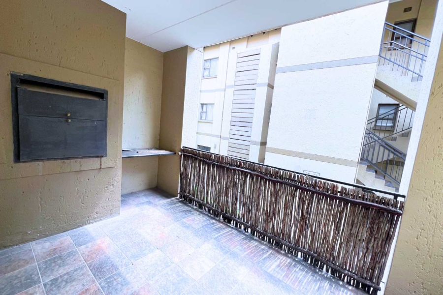 2 Bedroom Property for Sale in Lonehill Gauteng