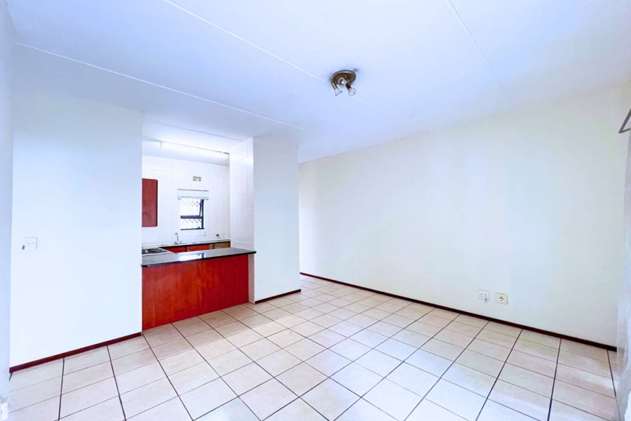 2 Bedroom Property for Sale in Lonehill Gauteng