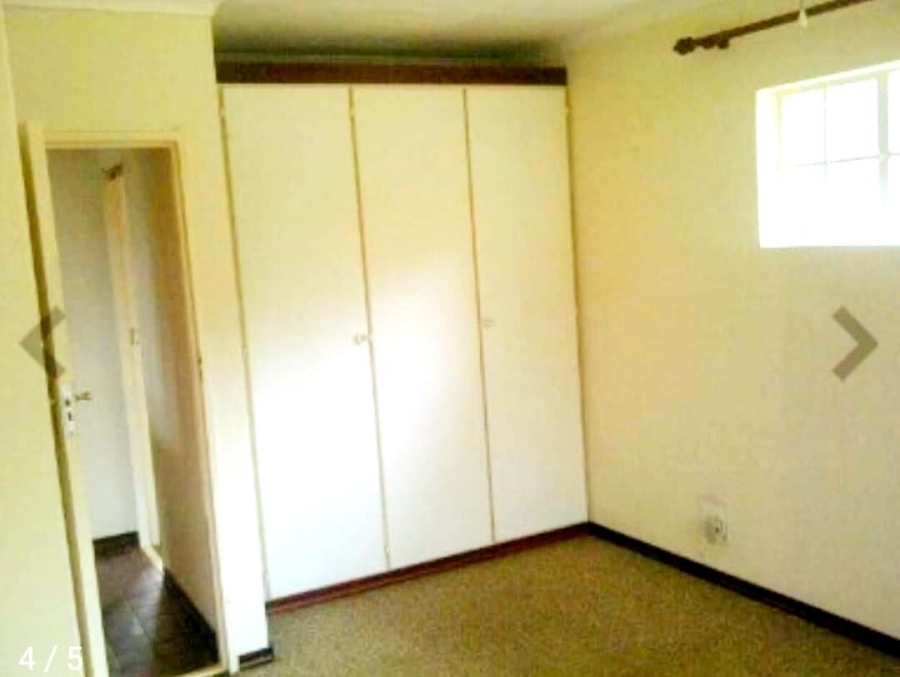 2 Bedroom Property for Sale in Glen Austin AH Gauteng