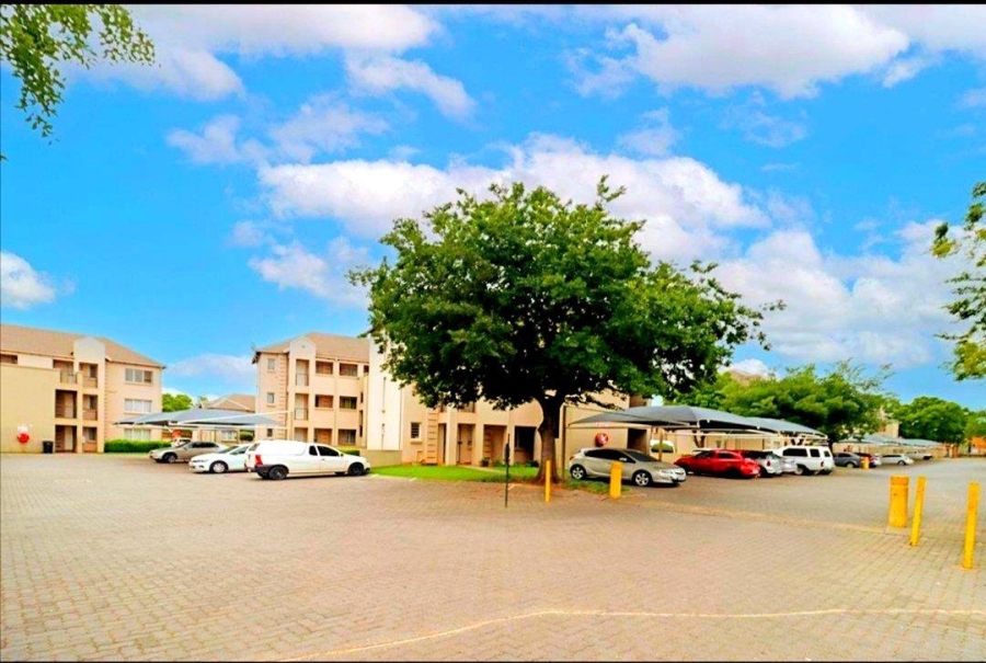 2 Bedroom Property for Sale in Klippoortje Gauteng