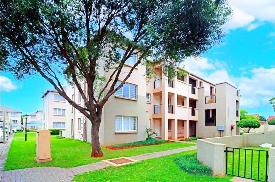 2 Bedroom Property for Sale in Klippoortje Gauteng