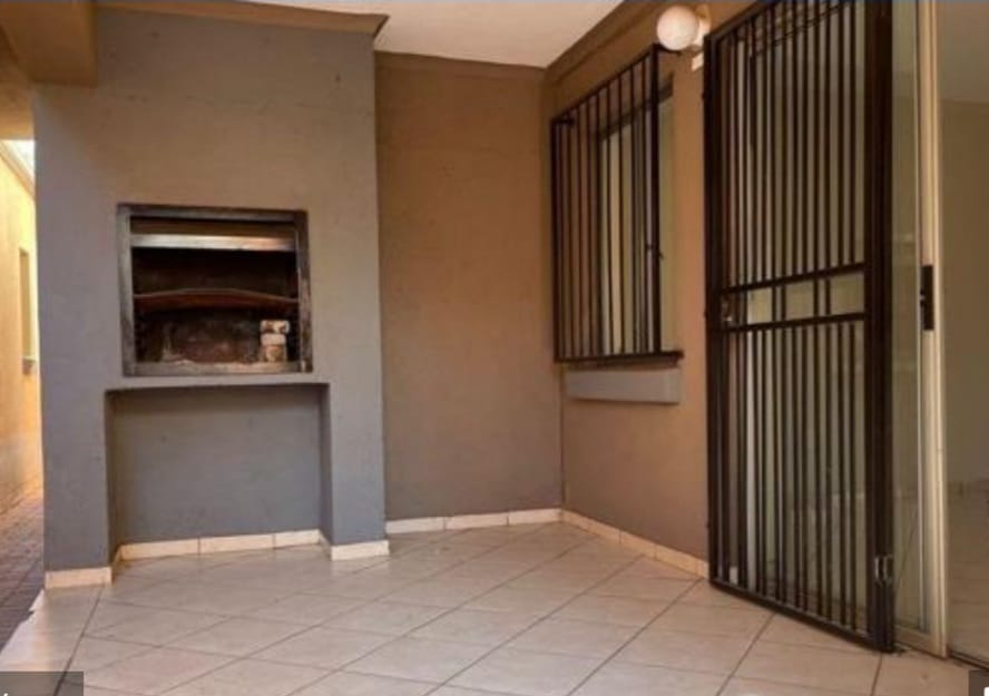 2 Bedroom Property for Sale in Theresa Park Gauteng