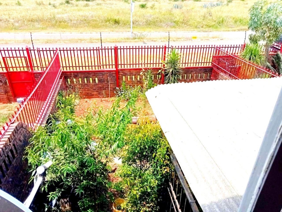 3 Bedroom Property for Sale in Clayville East Gauteng