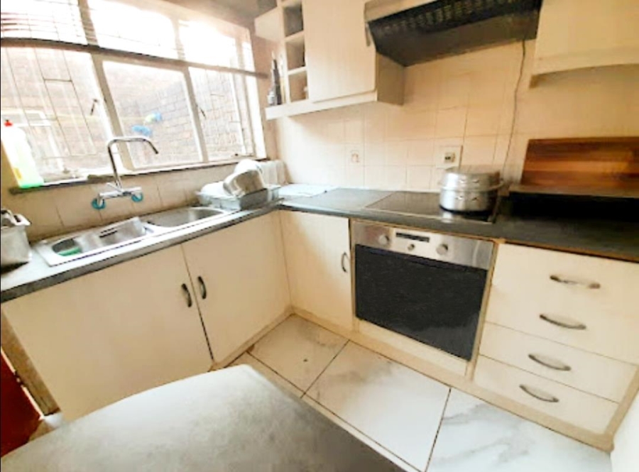 3 Bedroom Property for Sale in Clayville East Gauteng