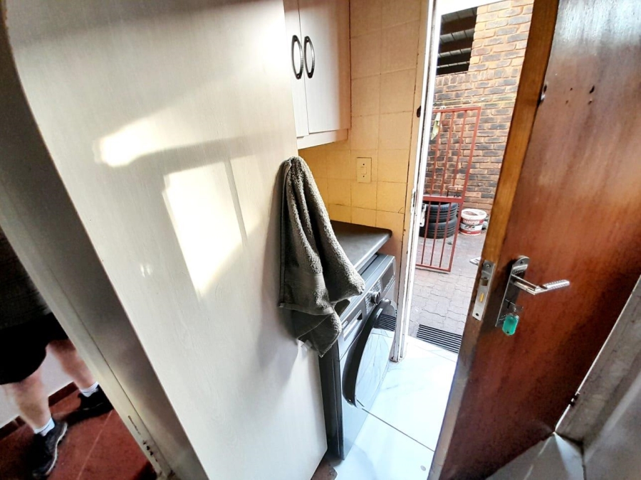 3 Bedroom Property for Sale in Clayville East Gauteng