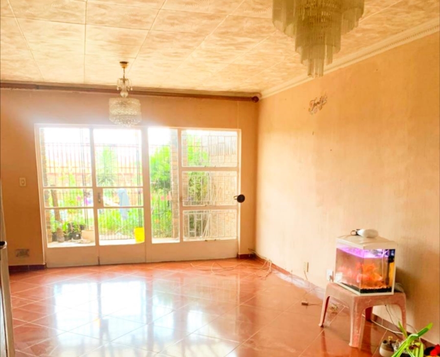 3 Bedroom Property for Sale in Clayville East Gauteng