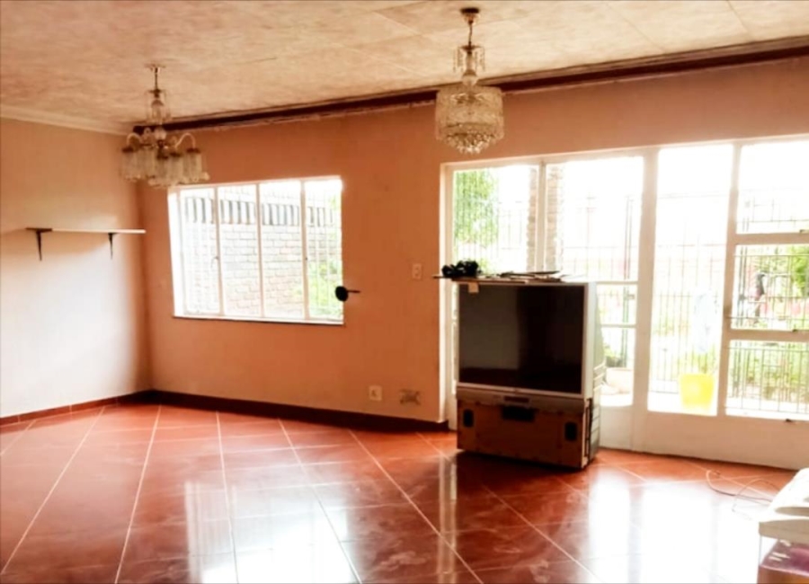 3 Bedroom Property for Sale in Clayville East Gauteng