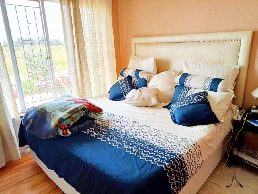 3 Bedroom Property for Sale in Clayville East Gauteng