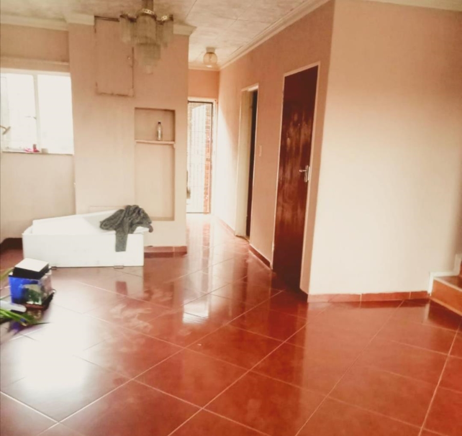 3 Bedroom Property for Sale in Clayville East Gauteng
