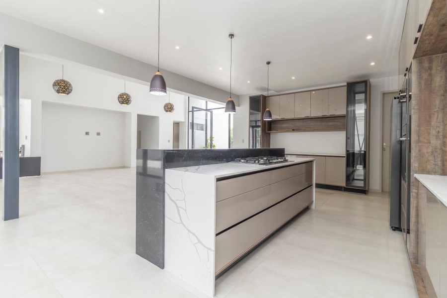 To Let 5 Bedroom Property for Rent in Waterfall Country Estate Gauteng