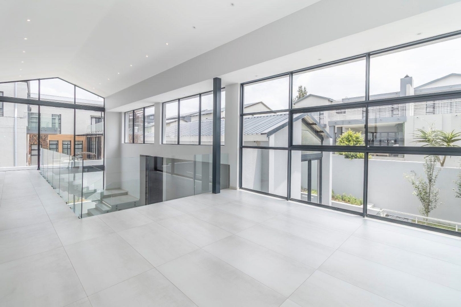 To Let 5 Bedroom Property for Rent in Waterfall Country Estate Gauteng