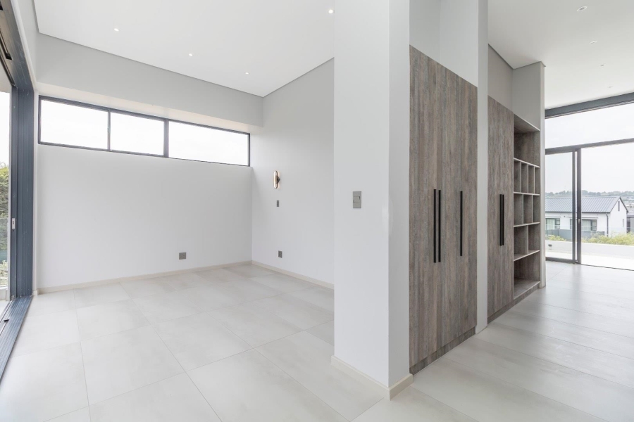 To Let 5 Bedroom Property for Rent in Waterfall Country Estate Gauteng