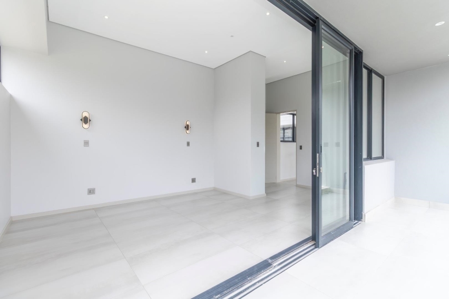 To Let 5 Bedroom Property for Rent in Waterfall Country Estate Gauteng