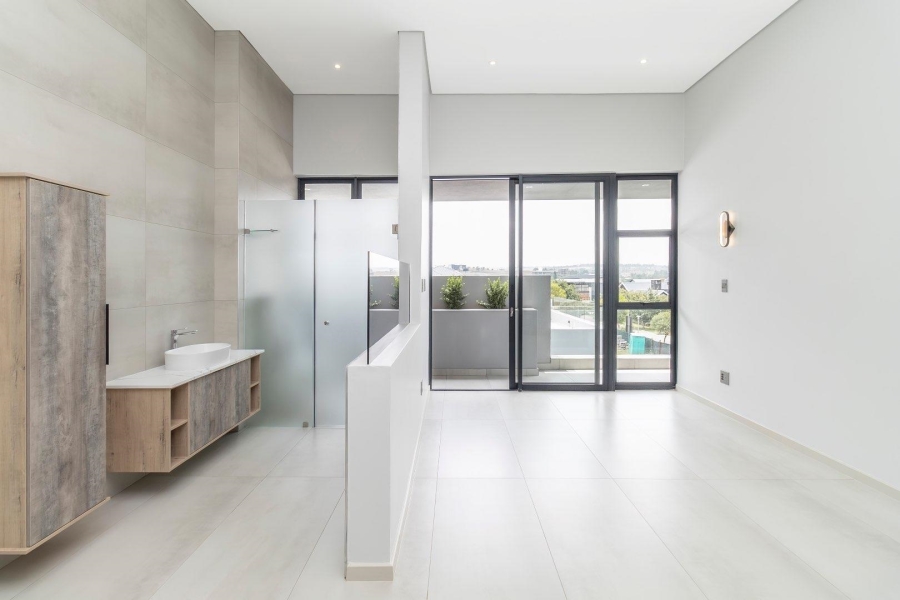 To Let 5 Bedroom Property for Rent in Waterfall Country Estate Gauteng