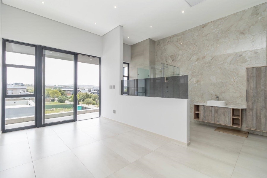 To Let 5 Bedroom Property for Rent in Waterfall Country Estate Gauteng