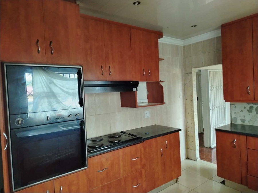 To Let 3 Bedroom Property for Rent in Kibler Park Gauteng