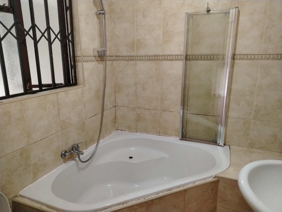 To Let 3 Bedroom Property for Rent in Kibler Park Gauteng