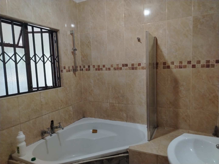 To Let 3 Bedroom Property for Rent in Kibler Park Gauteng