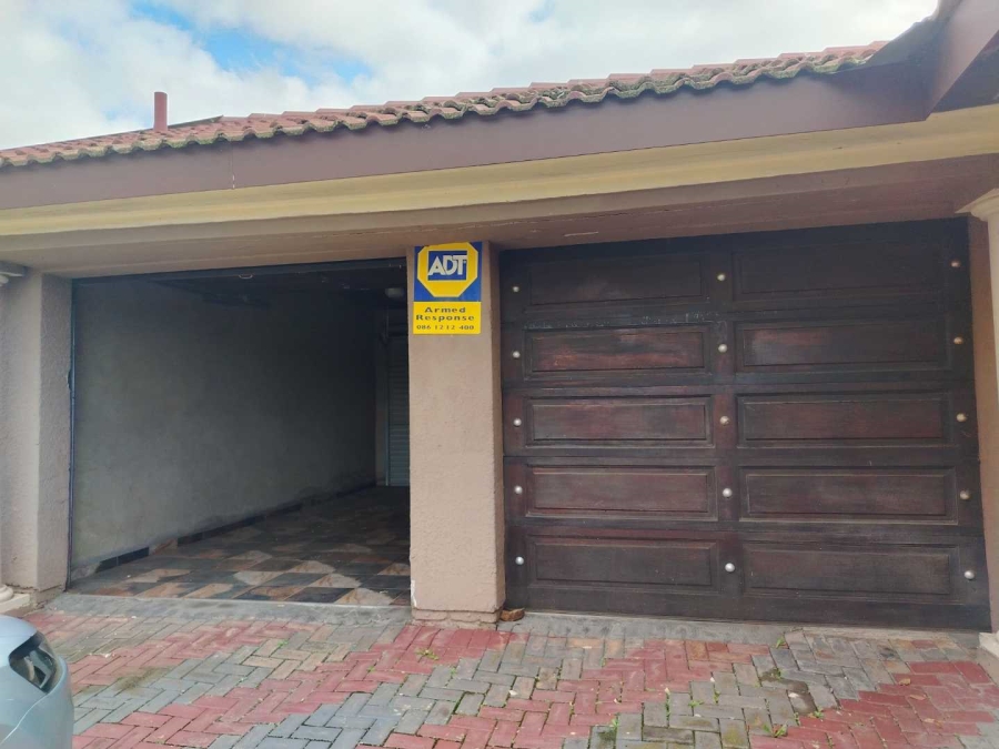 To Let 3 Bedroom Property for Rent in Kibler Park Gauteng