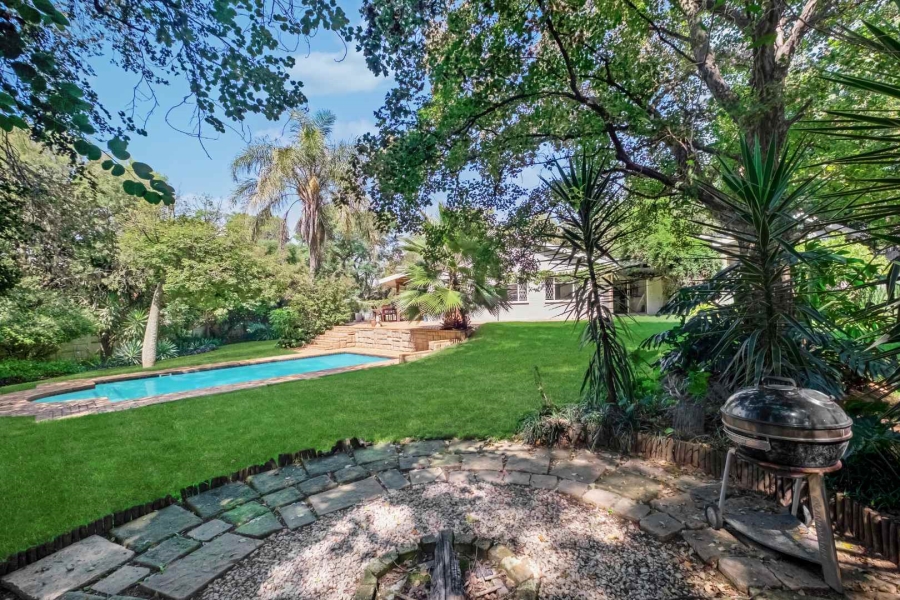 6 Bedroom Property for Sale in Bryanston Gauteng